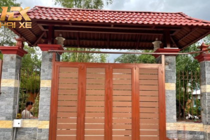 Vì sao mái cổng sắt lợp ngói đang được ưa chuộng đến vậy?