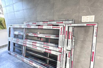 MAXPRO & XINGFA - Hai dòng cửa nhôm đang “so găng” trên thị trường